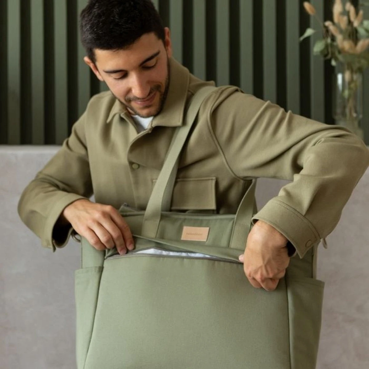 Nobodinoz Baby On The Go Luiertas Olive Green - Image 4