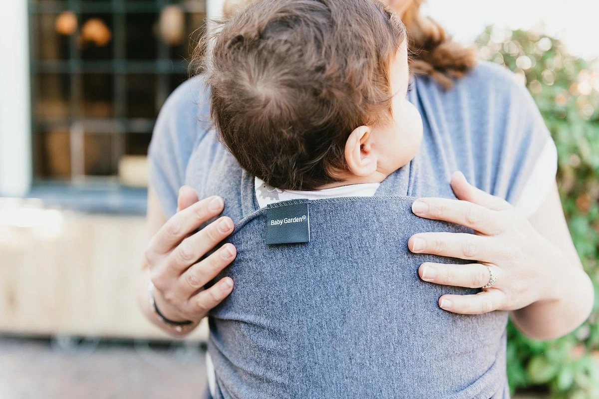 Baby Garden Draagdoek Grijs - Ergonomisch - Original - Inclusief Slabbetje - Image 7